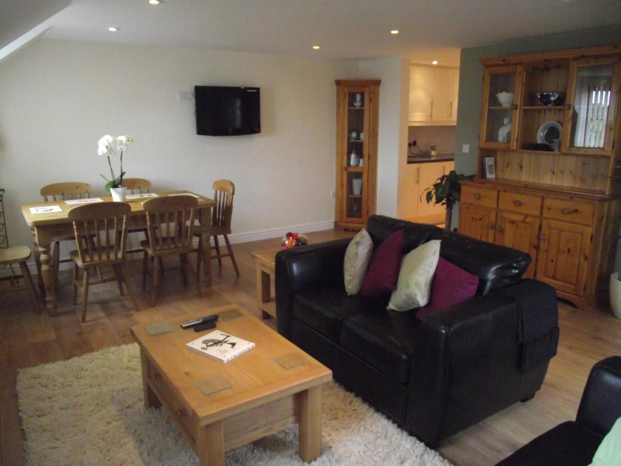 Carpenters Cottages Llanishen ภายนอก รูปภาพ