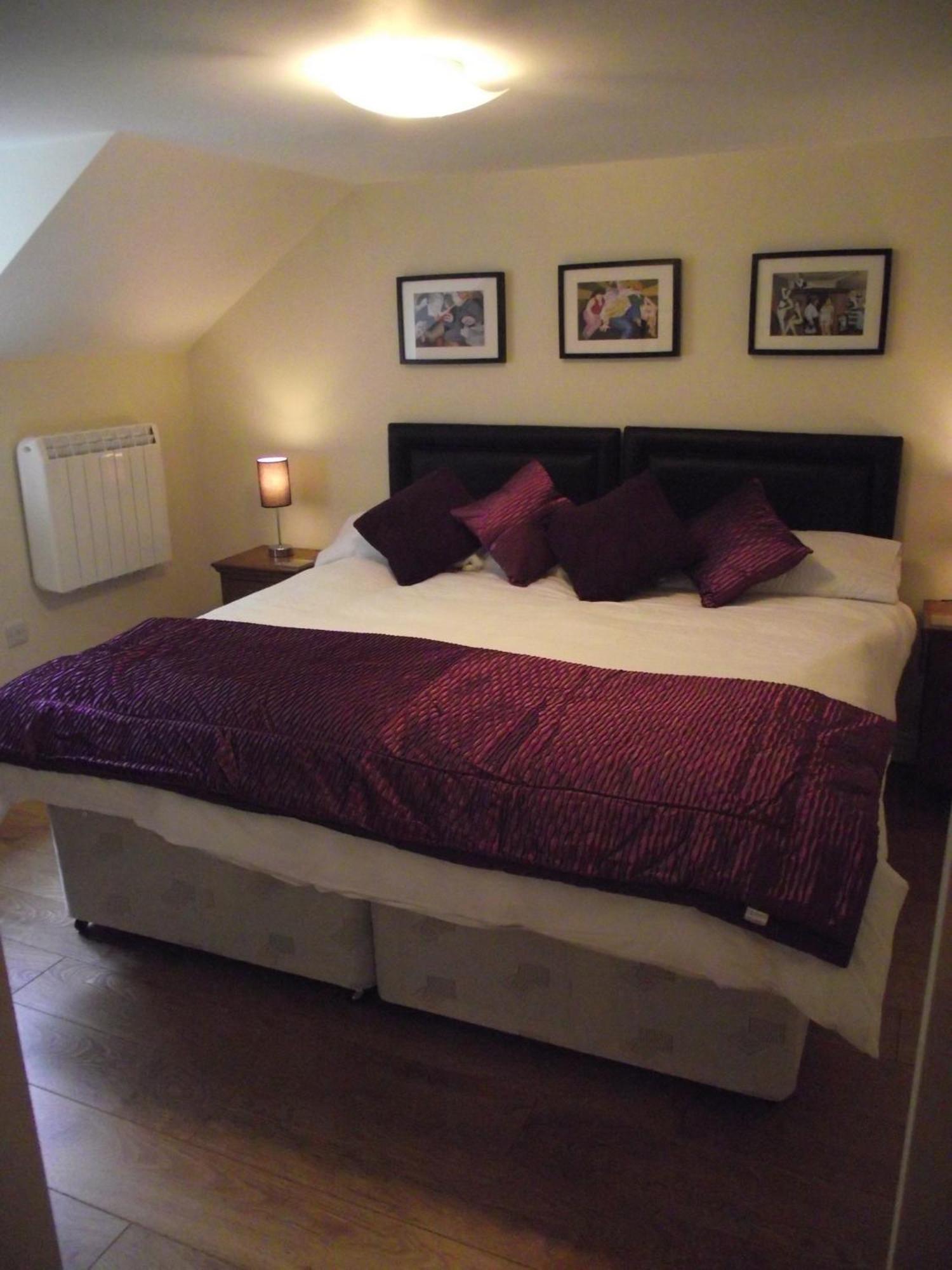 Carpenters Cottages Llanishen ภายนอก รูปภาพ